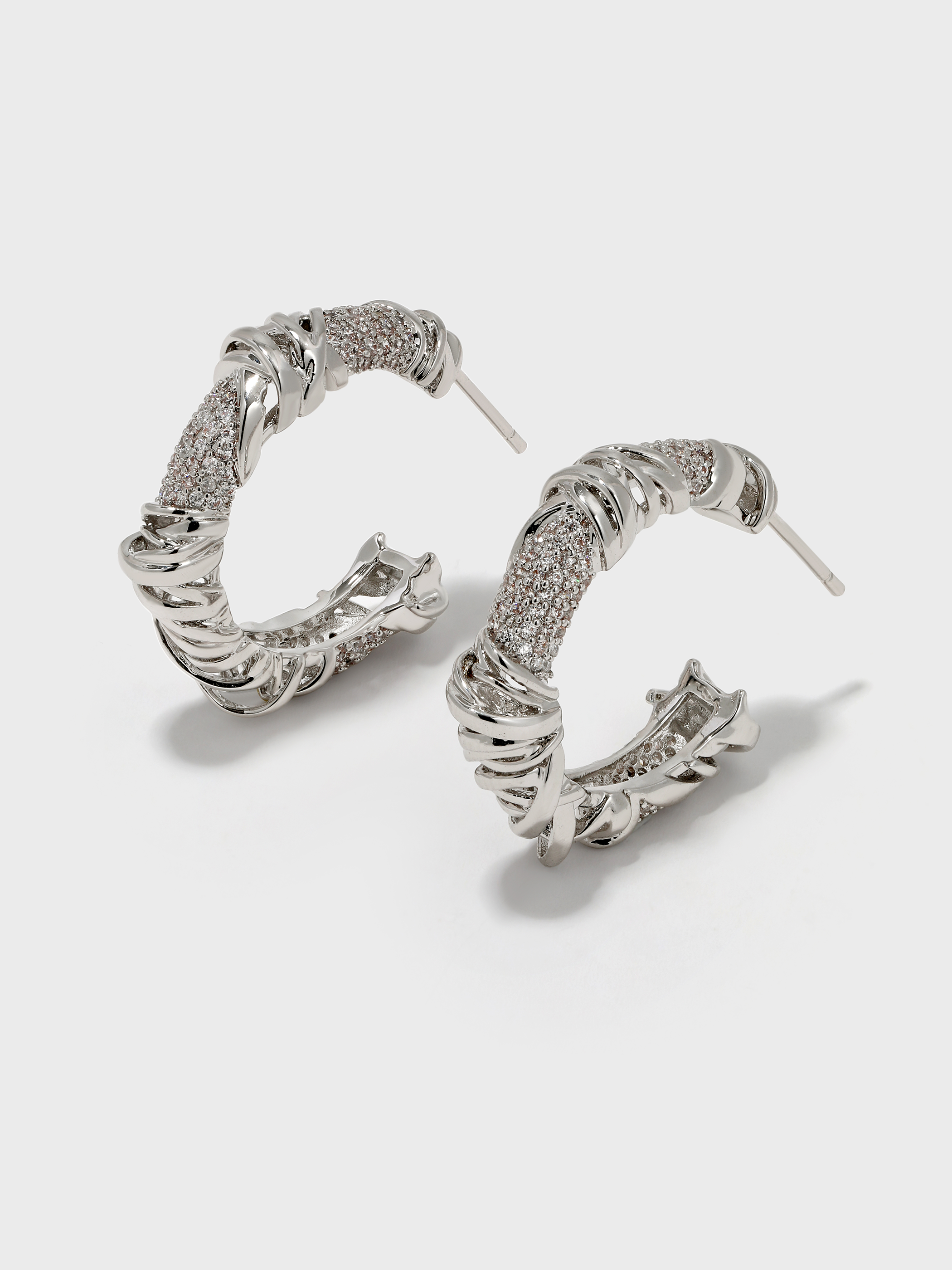 Twisted Knit Wrap C-shaped Earrings - booneealus