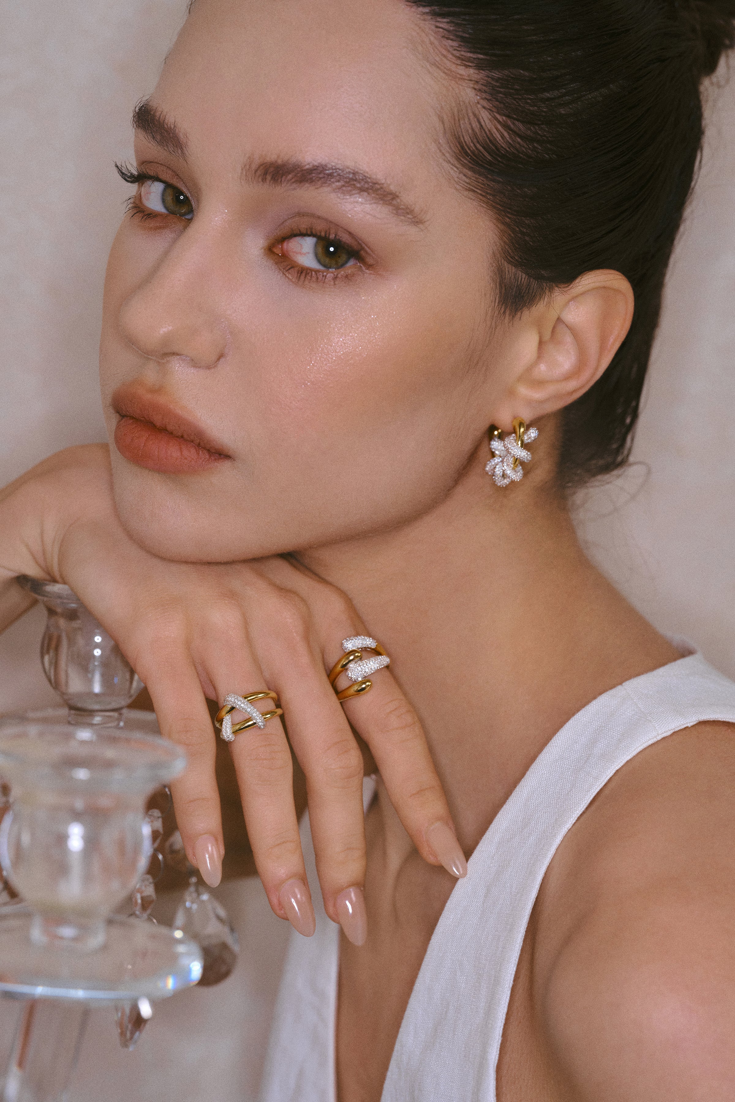 Entwined Light C-Hoop Earrings - booneealus